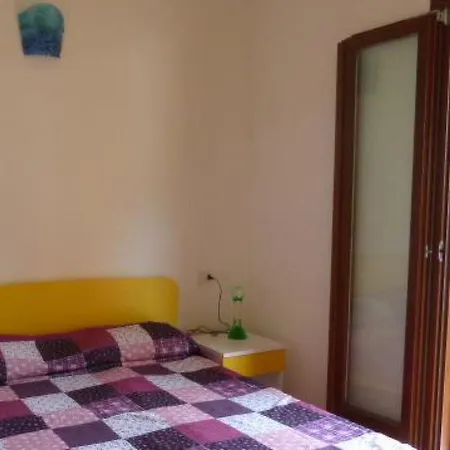 Locazione Turistica Casa Arcobaleno 1 Daire *